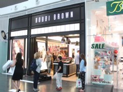 Bobbi Brown 