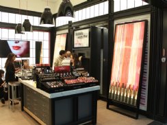 Bobbi Brown 