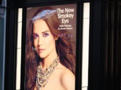 Bobbi Brown 
